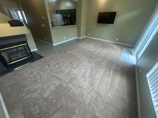 935 Viewpoint Drive, Lake In The Hills, IL 60156