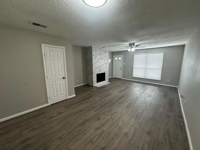 2120 Greenbriar Colony Drive, Houston, TX 77032