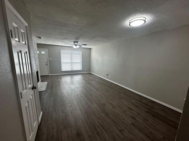 2120 Greenbriar Colony Drive, Houston, TX 77032