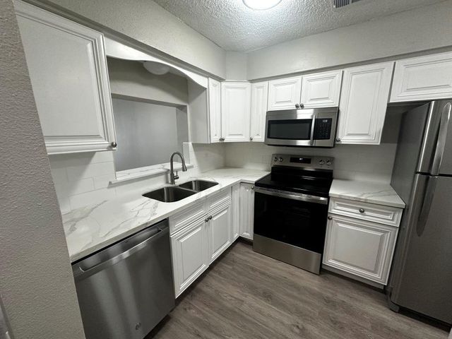 2120 Greenbriar Colony Drive, Houston, TX 77032