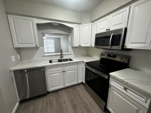 2120 Greenbriar Colony Drive, Houston, TX 77032