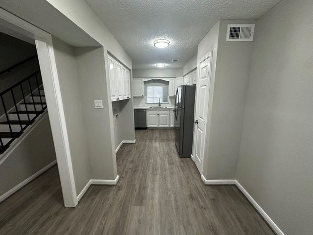 2120 Greenbriar Colony Drive, Houston, TX 77032