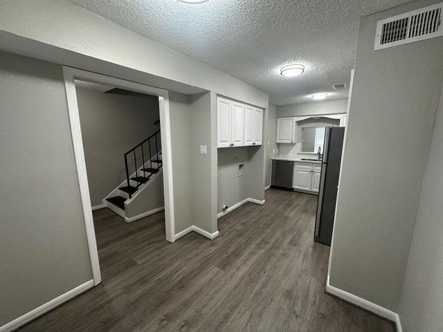 2120 Greenbriar Colony Drive, Houston, TX 77032