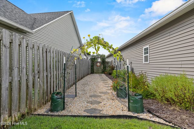 4513 Huntsman Court, Castle Hayne, NC 28429
