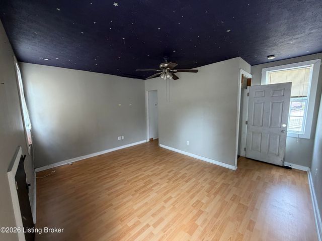 3679 Parthenia Ave, Louisville, KY 40215