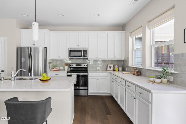 108 Chapel Run Way, Chapel Hill, NC 27517