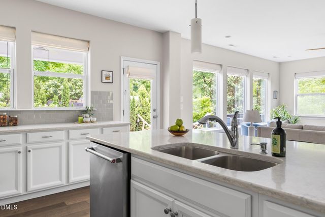 108 Chapel Run Way, Chapel Hill, NC 27517