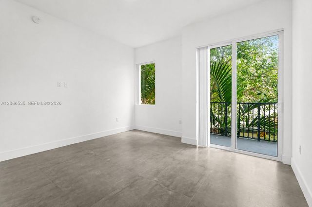 2010 SW 25th Terrace 204, Miami, FL 33133