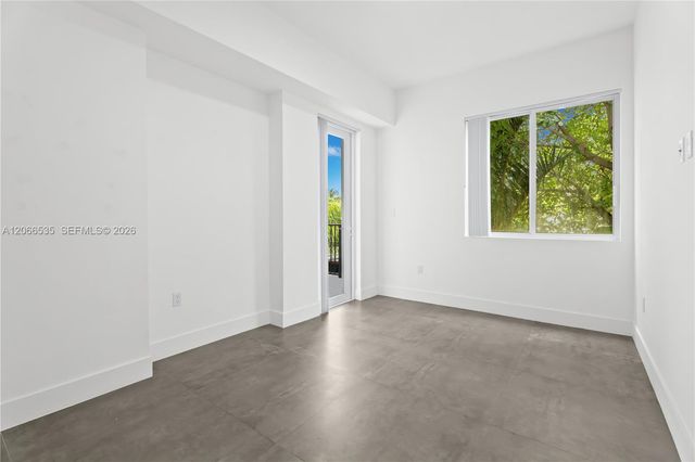 2010 SW 25th Terrace 204, Miami, FL 33133