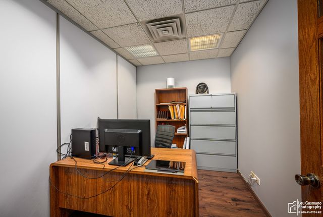 7251 W Touhy Avenue, Chicago, IL 60631