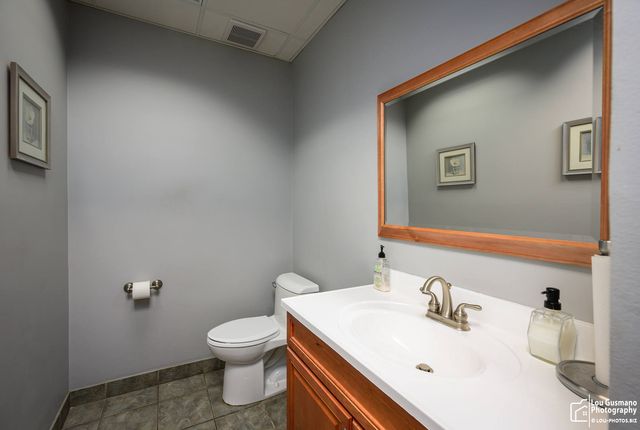 7251 W Touhy Avenue, Chicago, IL 60631