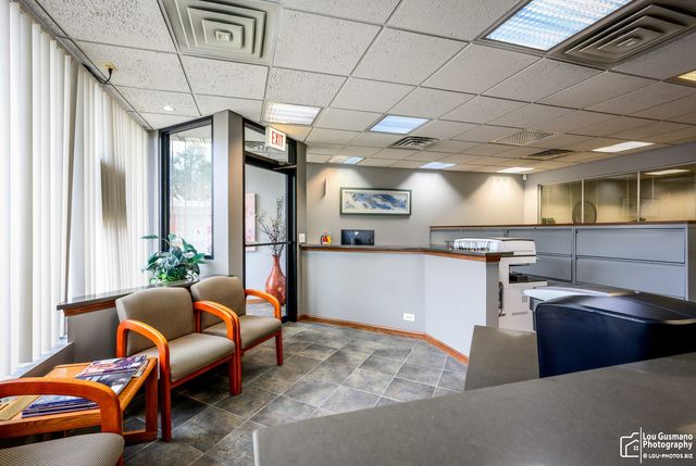 7251 W Touhy Avenue, Chicago, IL 60631