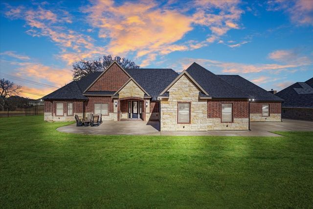 3909 Saddle Creek, Denison, TX 75020