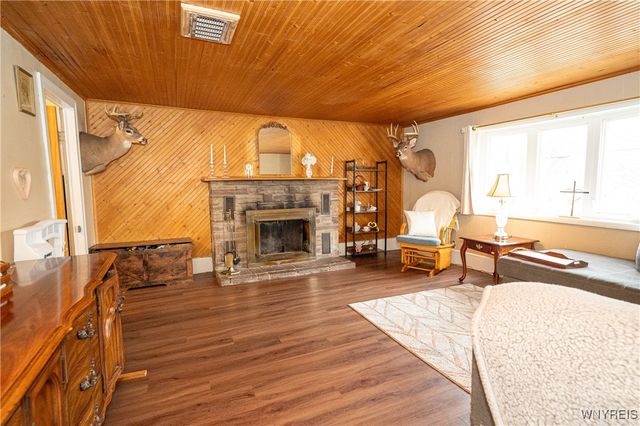 304 Erin Road, Ridgeway, NY 14103