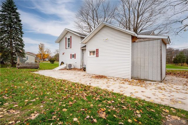 304 Erin Road, Ridgeway, NY 14103