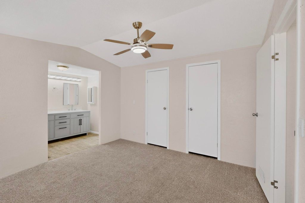 Image 23 of property listing at 9 Sangre De Cristo, Moriarty, NM 87035