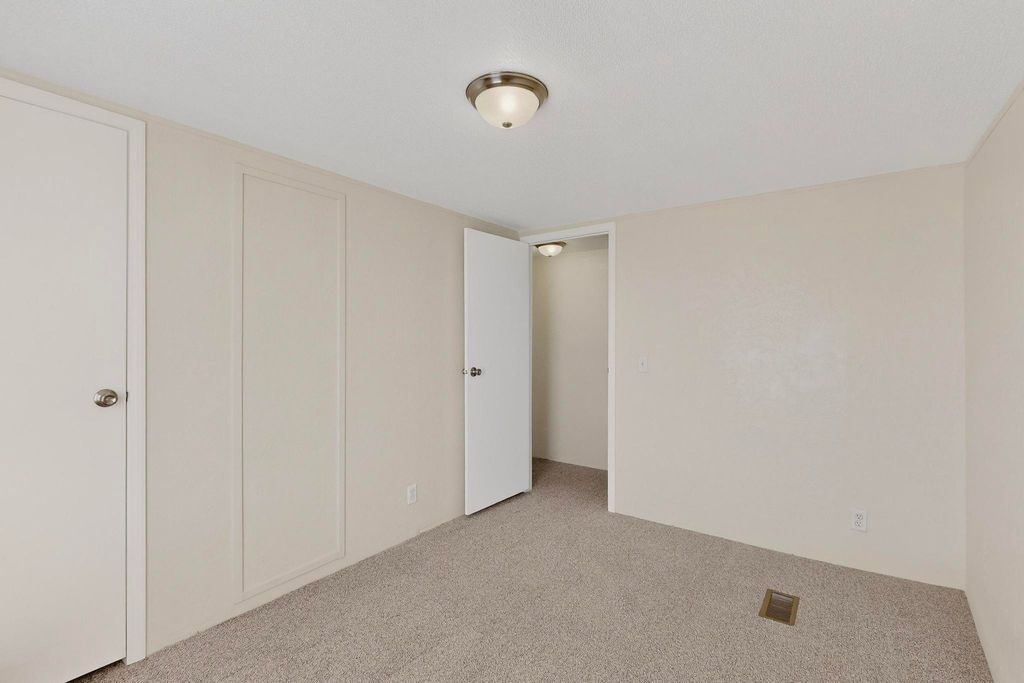 Image 28 of property listing at 9 Sangre De Cristo, Moriarty, NM 87035