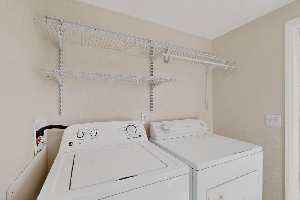 Image 35 of property listing at 9 Sangre De Cristo, Moriarty, NM 87035