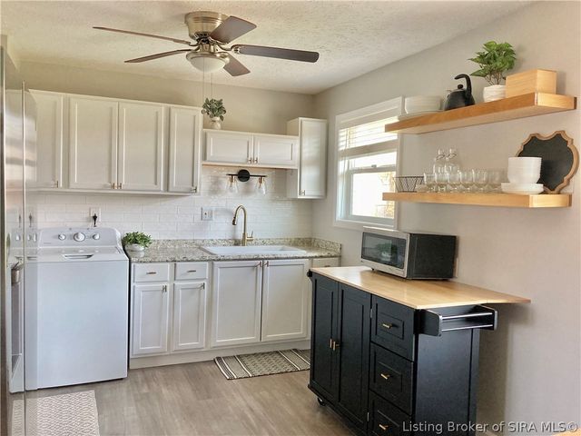 1006 Jonquil Drive, Jeffersonville, IN 47130