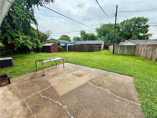 1006 Jonquil Drive, Jeffersonville, IN 47130