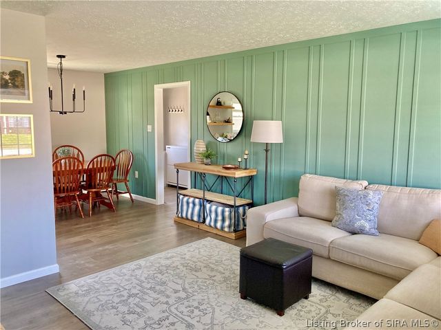 1006 Jonquil Drive, Jeffersonville, IN 47130
