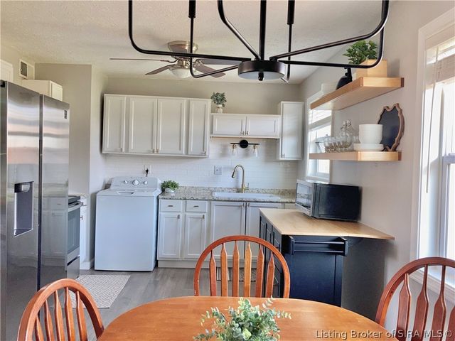 1006 Jonquil Drive, Jeffersonville, IN 47130