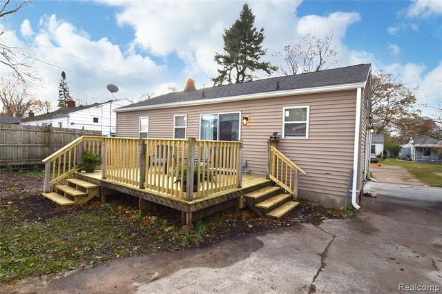 4822 Birchcrest Drive, Flint, MI 48504