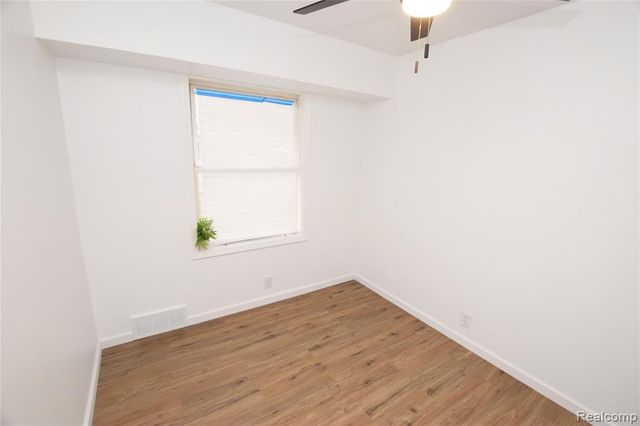 4822 Birchcrest Drive, Flint, MI 48504