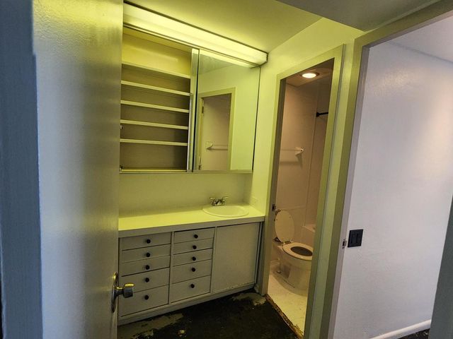 300 N STATE Street 4629, Chicago, IL 60654