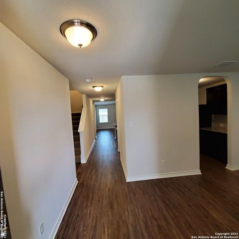 8062 HALO CIR, San Antonio, TX 78252