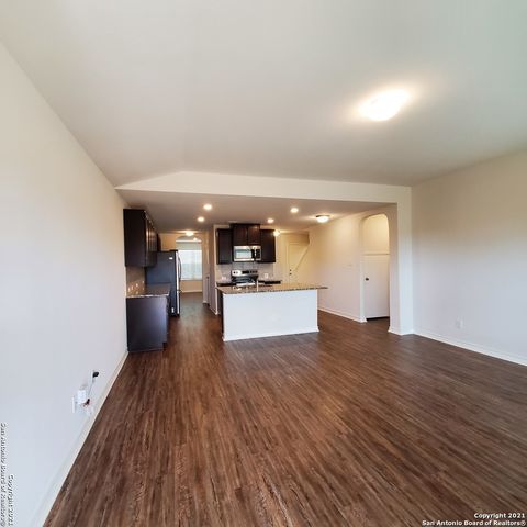 8062 HALO CIR, San Antonio, TX 78252