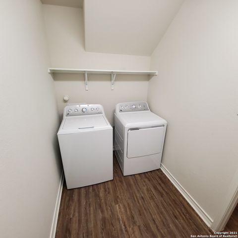 8062 HALO CIR, San Antonio, TX 78252