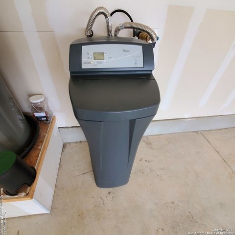 8062 HALO CIR, San Antonio, TX 78252