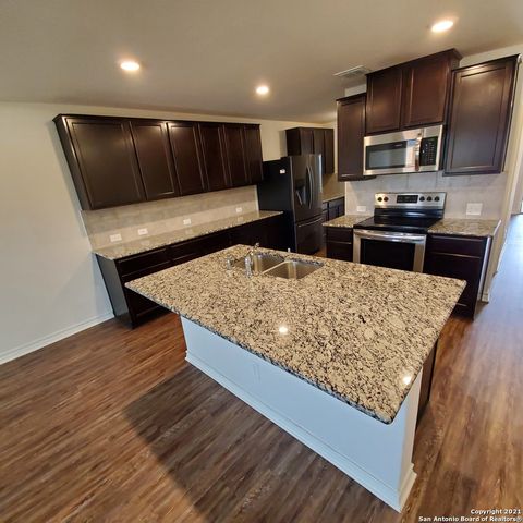 8062 HALO CIR, San Antonio, TX 78252