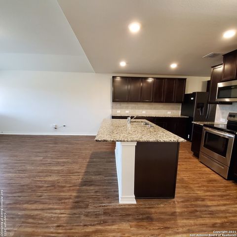 8062 HALO CIR, San Antonio, TX 78252