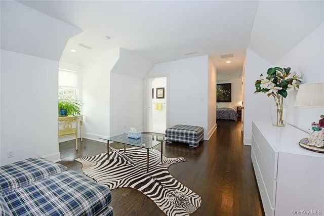 21 Lincoln Lane, Purchase, NY 10577