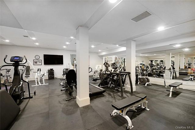 21 Lincoln Lane, Purchase, NY 10577