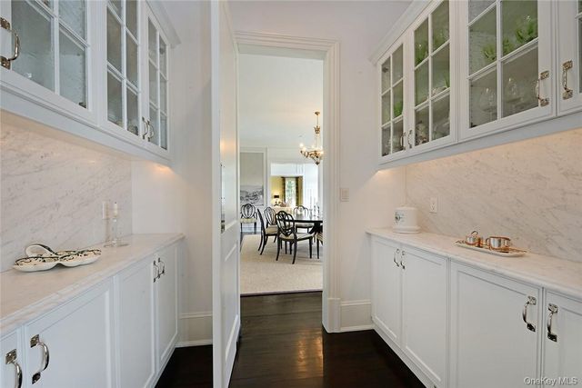 21 Lincoln Lane, Purchase, NY 10577