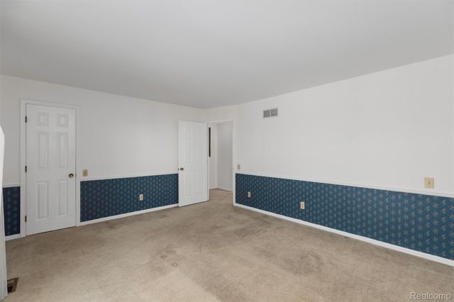 42467 Eldon Avenue, Clinton Charter Township, MI 48038