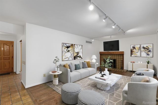 42467 Eldon Avenue, Clinton Charter Township, MI 48038