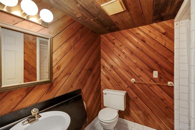 42467 Eldon Avenue, Clinton Charter Township, MI 48038