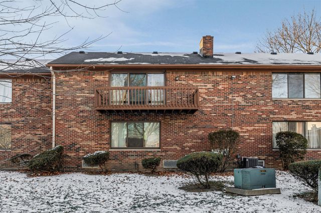 42467 Eldon Avenue, Clinton Charter Township, MI 48038