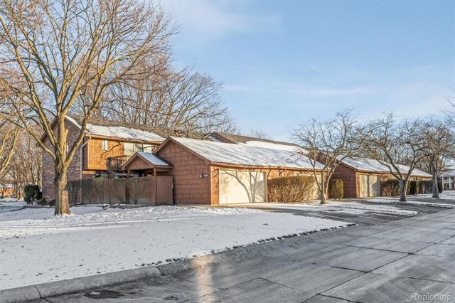 42467 Eldon Avenue, Clinton Charter Township, MI 48038