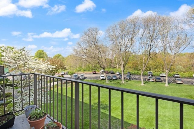 575 Broad St 312, Weymouth, MA 02189