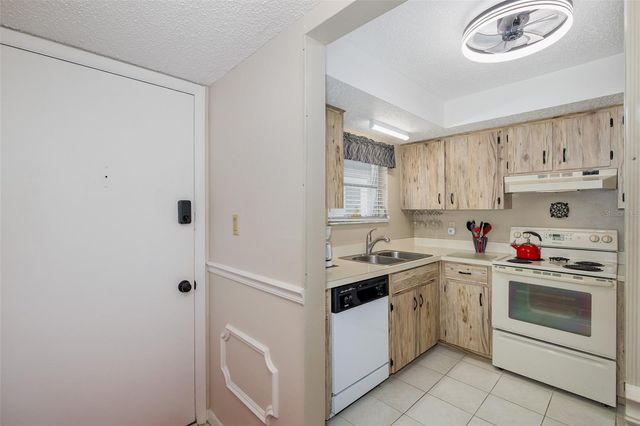 4660 MARINE PARKWAY 303, New Port Richey, FL 34652