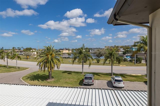 4660 MARINE PARKWAY 303, New Port Richey, FL 34652