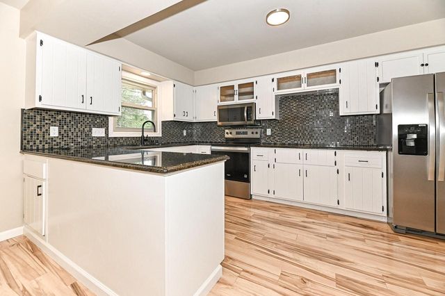 S71W13222 Tess Corners DRIVE, Muskego, WI 53150