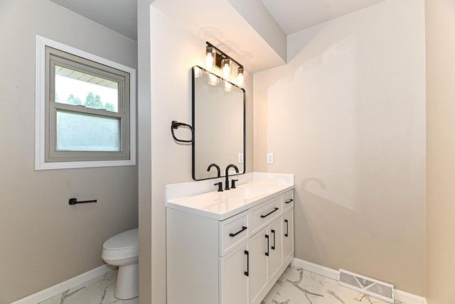 S71W13222 Tess Corners DRIVE, Muskego, WI 53150