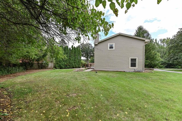 S71W13222 Tess Corners DRIVE, Muskego, WI 53150