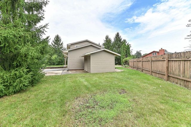 S71W13222 Tess Corners DRIVE, Muskego, WI 53150